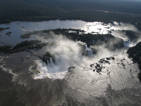 Vista aérea de las cataratas de Iguazú 